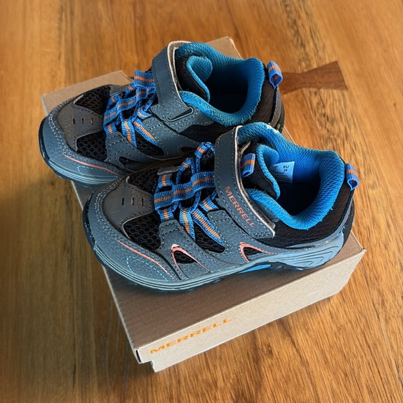 Merrell Little Kid's Trail Chaser Jr Hiking Shoe, Grey/Black - Picture 5 of 10